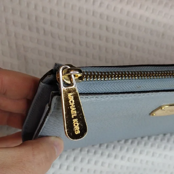 Michael Kors Large Pebbled Light Blue Leather Continental Wallet - Picture 8 of 12